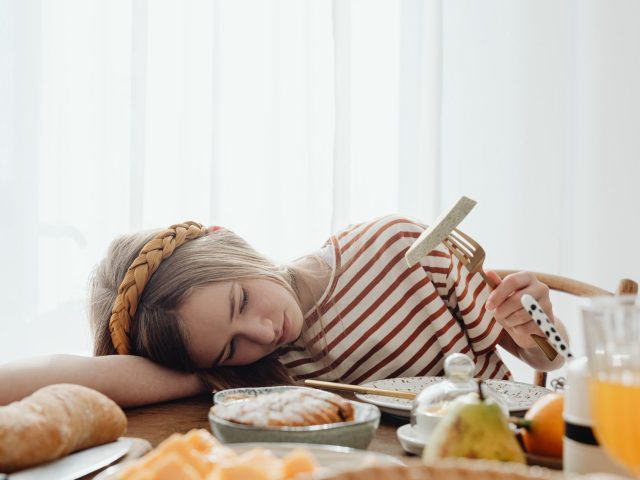 Améliorer la qualité de votre sommeil grâce à l&rsquo;alimentation